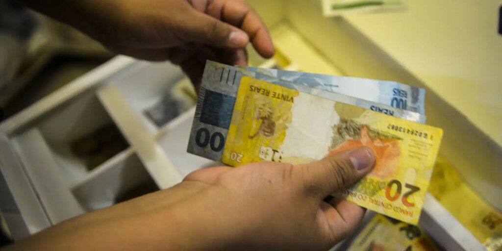 inpc,-inflacao-usada-para-reajustar-salarios,-soma-4,42%-em-12-meses