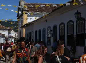 festa-literaria-internacional-de-paraty-vai-ate-proximo-domingo
